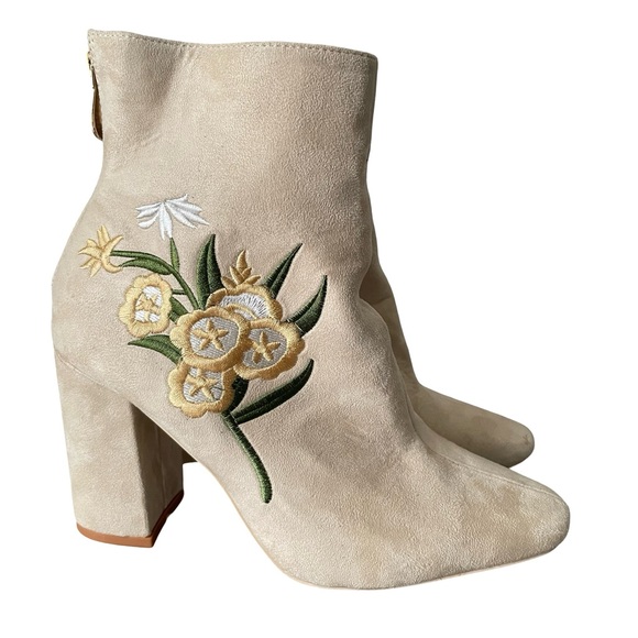 Cape Robin Betisa Flower Embroidered Heeled Booties Size 7.5 - Picture 3 of 10